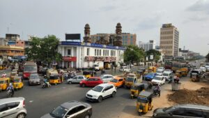Traffic Update Today 2026: Heavy Congestion Reported in Major Indian Cities, Commuters Face Long Delays